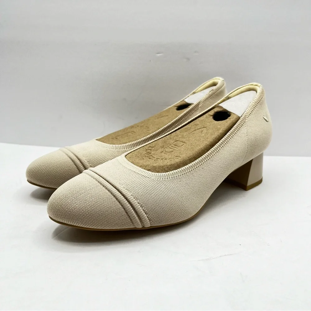Vivaia Women’s Size 8.5 Julie Pro Cream Ivory Round Toe Chunky Heels